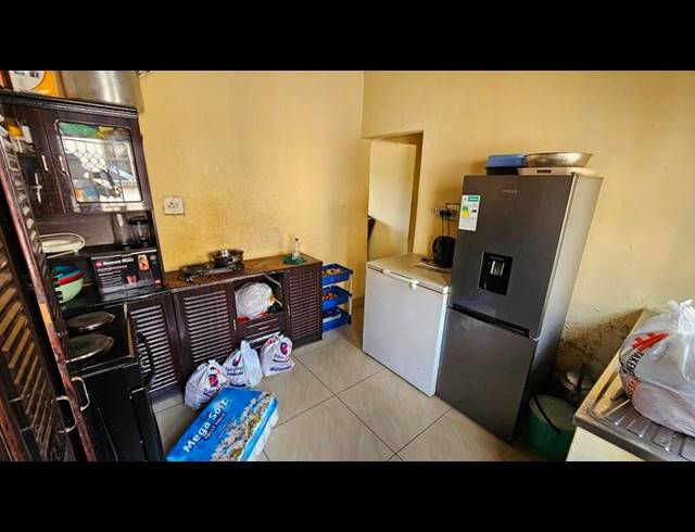 2 BEDROOM HOUSE FOR SALE IN UMLAZI K